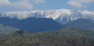 munte-panorama