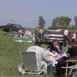 picnic-iarba-verde-gratar