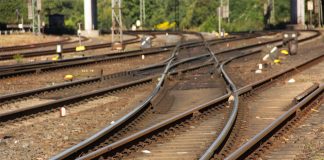 cai-feroviar-trenuri